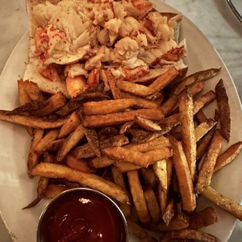 Neptune Oyster - Lobster Roll - Seafood Near Me - Boston, Massachusetts
