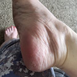 Tips & Toes Salon - Dry