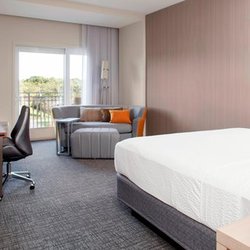 Courtyard by Marriott DeLand Historic Downtown
