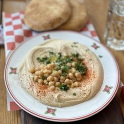 Cafe Landwer - Hummus Bowl
