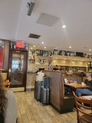 Hollywood Diner by null