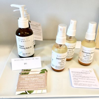 CARMIN BLACK + SHERRY BLACK (Formerly "HALF UNITED") by null