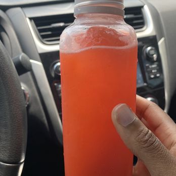 Lindiana's Southern Vegan Kitchen - Strawberry Lime Cold Pressed Juice - Vegan Near Me - Houston, Texas Lindiana's Southern Vegan Kitchen - Strawberry Lime Cold Pressed Juice - Vegan Near Me - Houston, Texas