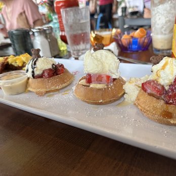 Honeybear Cafe - Waffle flight - Breakfast & Brunch Near Me - Chicago, Illinois