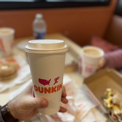 Dunkin' - Latte