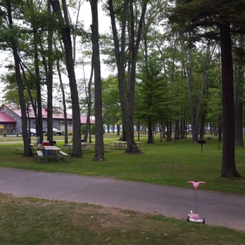 Verona Beach State Park - Lots of tables, bbq available - Parks Near Me - Verona Beach, New York Verona Beach State Park - Lots of tables, bbq available - Parks Near Me - Verona Beach, New York