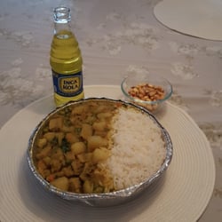 La Flor de La Canela - Can cau con su canchita y inca.  Lo más rico!