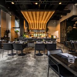 House Of Eve - Dining Room and Bar