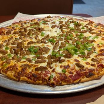 Fox’s Pizza Den - Fox New Yorker Build Your Own Pizza - Sausage and Green Pepper - Pizza Near Me - Zionsville, Indiana Fox’s Pizza Den - Fox New Yorker Build Your Own Pizza - Sausage and Green Pepper - Pizza Near Me - Zionsville, Indiana