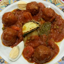 Balbi Blau - Albóndigas con tomate y huevo duro
