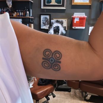 Mohave Creative Tattoo - Tattoo Near Me - Los Angeles, California Mohave Creative Tattoo - Tattoo Near Me - Los Angeles, California