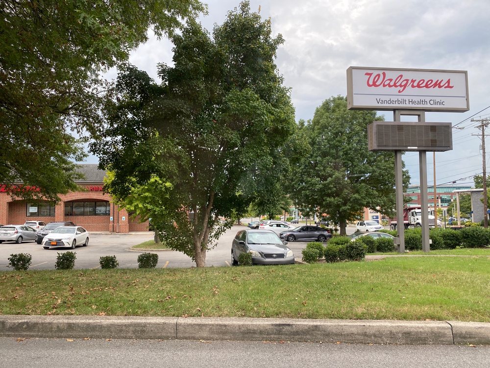 WALGREENS Updated August 2024 18 Photos & 13 Reviews 4243 Harding