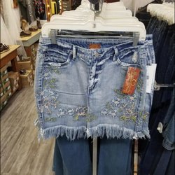 Detro's Western Store