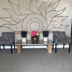 Senoia Chiropractic - Beautiful art in the waiting area, but I've never waited!