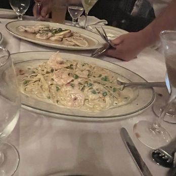 Tony's Di Napoli - Alfredo with shrimp - Italian Near Me - New York, New York Tony's Di Napoli - Alfredo with shrimp - Italian Near Me - New York, New York