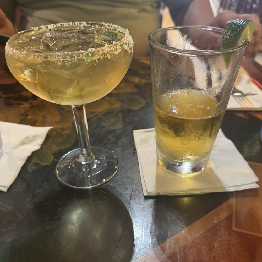 Margaritaville - Key West - Perfect Margarita Landshark - American Near Me - Key West, Florida Margaritaville - Key West - Perfect Margarita Landshark - American Near Me - Key West, Florida
