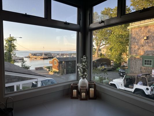 Feather & Wedge by null