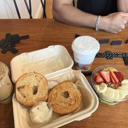 Amavida Coffee Roasters - Everything bagel, sunrise smoothie bowl