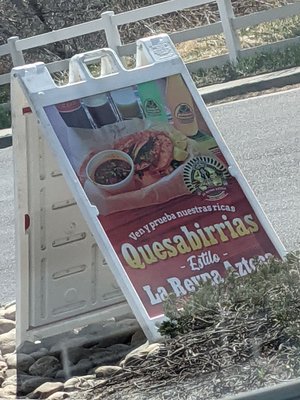 La Reyna Azteca Tacos Y Tortas by null
