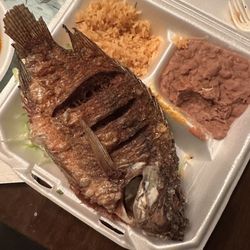 Taqueria El Charro - Fried fish meal