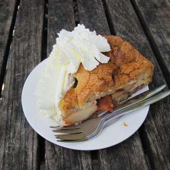 Winkel 43 - Apple Tart - Desserts Near Me - Amsterdam, New Hampshire