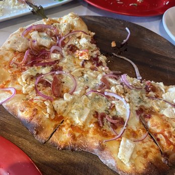 Good Fellos - Pizza (chicken, bacon, red onions) - Pizza Near Me - Sackets Harbor, New York Good Fellos - Pizza (chicken, bacon, red onions) - Pizza Near Me - Sackets Harbor, New York