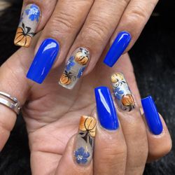 LOLLY NAIL LOUNGE