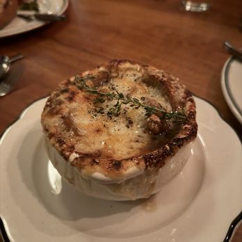 L’Echelle - Onion soup - French Near Me - Portland, Oregon