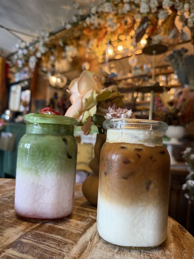 Blooming Floral Cafe