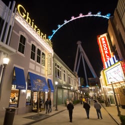Ghirardelli Ice Cream & Chocolate Shop