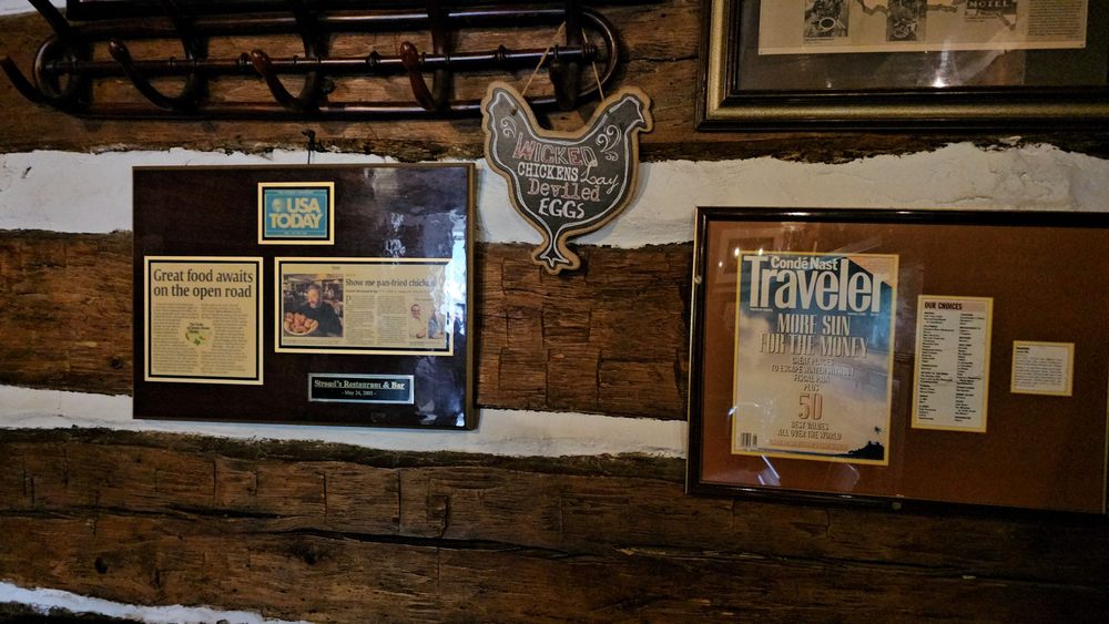 Stroud's Restaurant & Bar