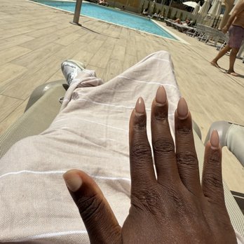 E’lan Nail Bar - Nail Salons Near Me - Berkeley, California