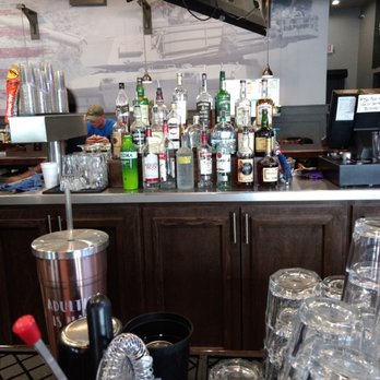 Happy’s Irish Pub - Irish Pub Near Me - Fort Bliss, Texas