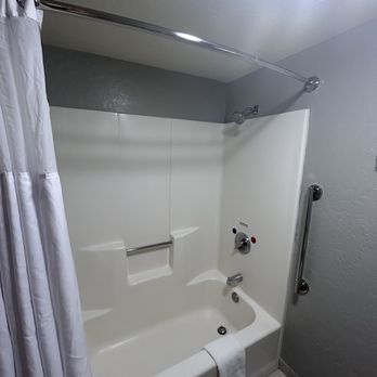 Holiday Inn The Lodge at Big Bear Lake - Big Bear, CA