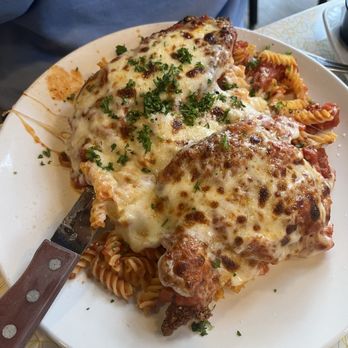 D'Agostino's Pizza & Pub - Gluten Free Chicken Parmesan Dinner - Pizza Near Me - Chicago, Illinois