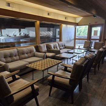 Treveri Cellars - Wine Tasting Room Near Me - Wapato, Washington Treveri Cellars - Wine Tasting Room Near Me - Wapato, Washington