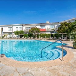 Best Western Plus Hôtel la Marina - Piscine BWP La Marina