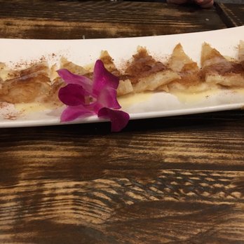 Sip Saam Thai - Crispy Roti with chocolate powder. Tasted like Cinnamon rolls.9/10 - Thai Near Me - Austin, Texas