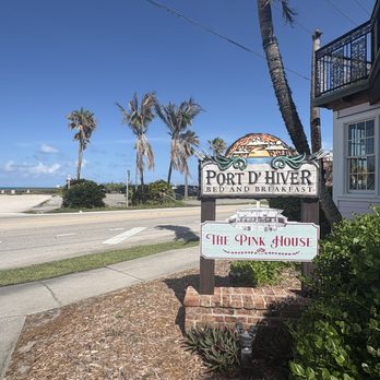 Port d'Hiver Bed and Breakfast - Location right on the beach - Bed & Breakfast Near Me - Melbourne Beach, Florida Port d'Hiver Bed and Breakfast - Location right on the beach - Bed & Breakfast Near Me - Melbourne Beach, Florida