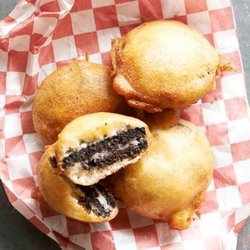 Kingz of Wingz & Hot Dogz - Deep Fried Oreos!