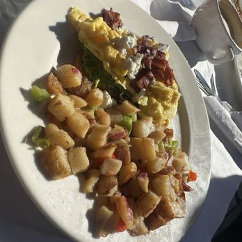 Breakfast Club of Menifee - Gluten free Avocado Toast Applewood Smoked Bacon Signature Breakfast Club Potatoes - Breakfast & Brunch Near Me - Menifee, California Breakfast Club of Menifee - Gluten free Avocado Toast Applewood Smoked Bacon Signature Breakfast Club Potatoes - Breakfast & Brunch Near Me - Menifee, California