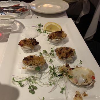 Hurricane Restaurant - Clams Casino - Seafood Near Me - Kennebunkport, Maine Hurricane Restaurant - Clams Casino - Seafood Near Me - Kennebunkport, Maine