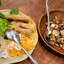 Lattice egg roll, mushrooms