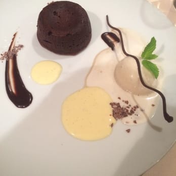 Pomze - Chocolate fondant - French Near Me - Paris, 75