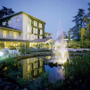 Domaine de Fompeyre - Extérieur nuit Domaine de Fompeyre - French Near Me - Bazas, 33 Domaine de Fompeyre - Extérieur nuit Domaine de Fompeyre - French Near Me - Bazas, 33