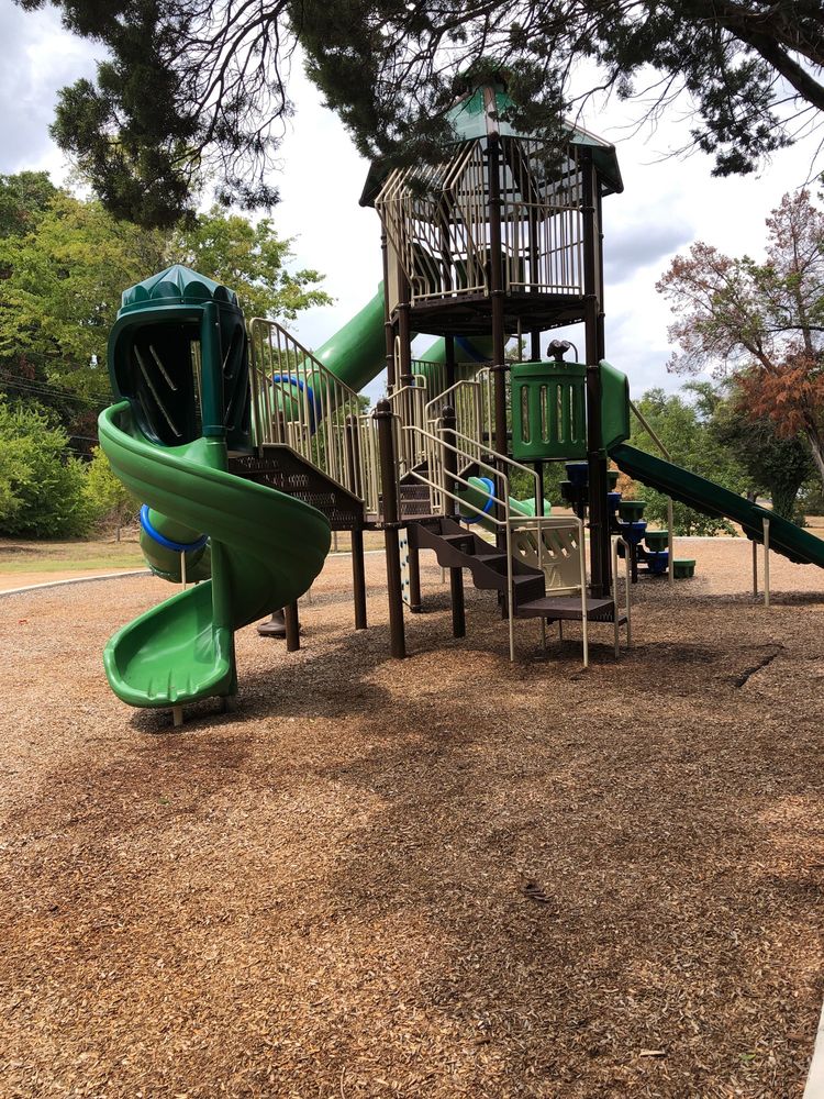 North Oaks Neighborhood Park