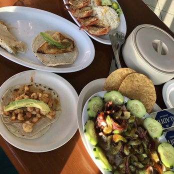 Mary's Seafood - We couldn't decide what to order, it all looked so good, so we tried a lot! - Seafood Near Me - Puerto Peñasco, SON