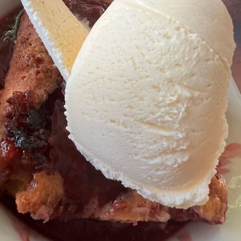Jonah's Kitchen + Bar - berry pie. YES!! - Latin American Near Me - Santa Monica, California Jonah's Kitchen + Bar - berry pie. YES!! - Latin American Near Me - Santa Monica, California
