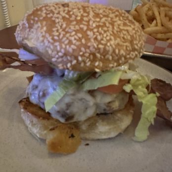 Majorette - The big burger + bacon - Sports Bars Near Me - San Diego, California