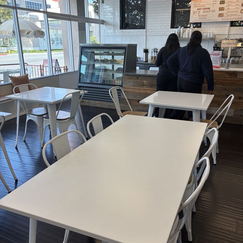Daylight & Moon Cafe - Seating - Coffee & Tea Near Me - Ventura, California